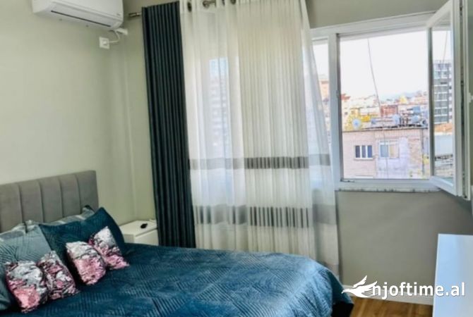 Shtepi ne shitje Apartament ne Tirane, 1+1, Mobilimi E mobiluar, Pagesa 249,000  Euro.