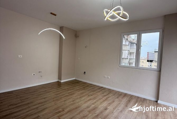 Shtepi ne shitje 2+1 ne Tirane - 135,000 Euro