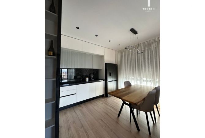 Shtepi me qera 2+1 ne Tirane - 1,000 Euro