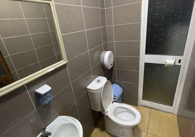 Jepet Me Qera Bar-Restorant Tek Stadiumi Dinamo [ID PL01]