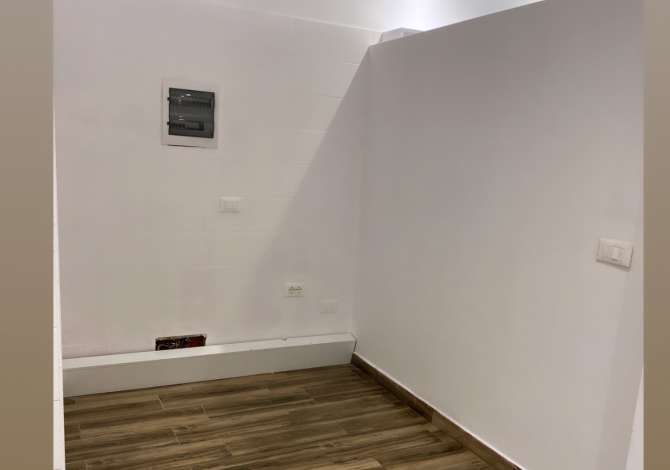 Jepet me qera ambjent biznesi 