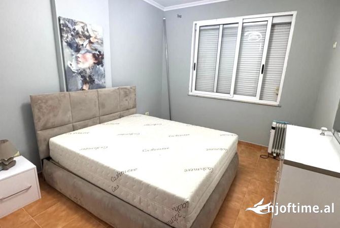 Shtepi me qera 1+1 ne Tirane - 400 Euro