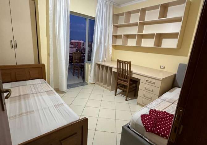Shtepi me qera 2+1 ne Tirane - 400 Euro