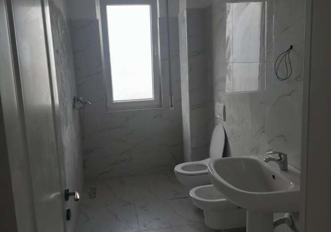 Shtepi me qera 2+1 ne Tirane - 30,000 Leke