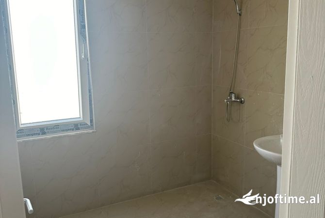 Shtepi ne shitje 2+1 ne Tirane - 105,000 Euro