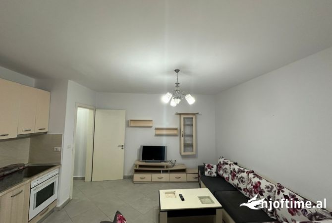 Shtepi me qera 1+1 ne Tirane - 450 Euro