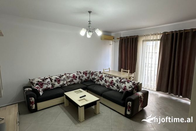 Shtepi me qera 1+1 ne Tirane - 450 Euro