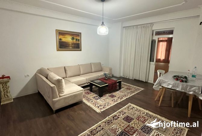 Shtepi me qera 2+1 ne Tirane - 55,000 Leke