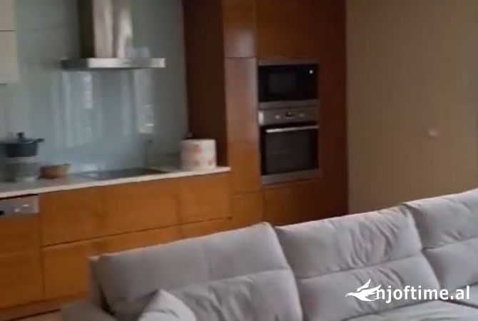 Shtepi ne shitje 3+1 ne Tirane - 280,000 Euro