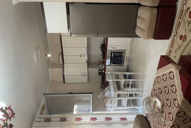 Shtepi me qera 2+1 ne Tirane - 40,000 Leke