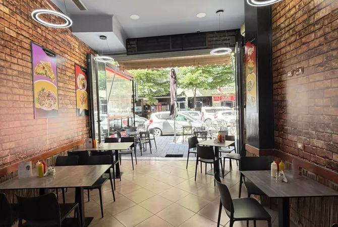 Ambient biznesi ne shitje 2+1 ne Tirane - 15,000 Euro