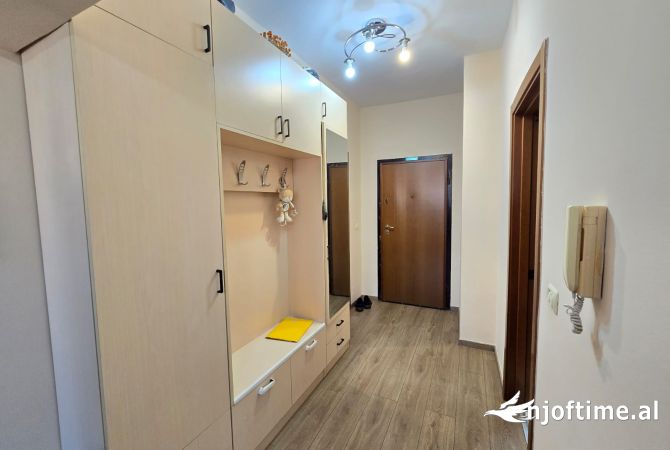 Shtepi me qera Apartament ne Tirane, 2+1, Mobilimi E mobiluar, Pagesa 800  Euro.