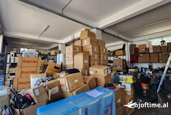 Ambient biznesi me qera 4+1 ne Tirane - 2,000 Euro