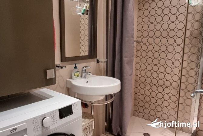 Shtepi me qera Apartament ne Tirane, 1+1, Mobilimi E mobiluar, Pagesa 600  Euro.