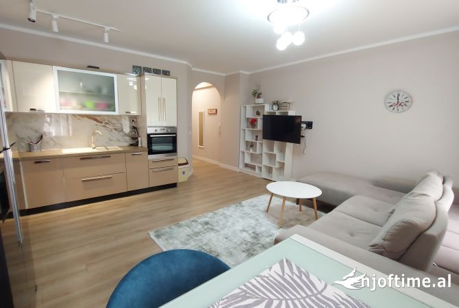 Qira - Apartament 1+1, tek Liqeni Thate