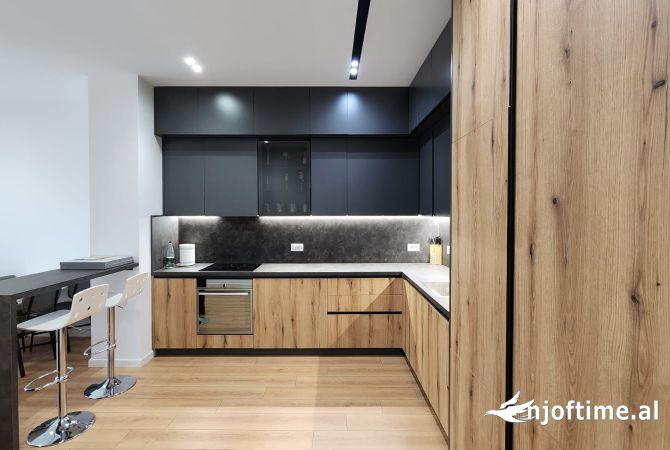 Shtepi me qera Apartament ne Tirane, 1+1, Mobilimi E mobiluar, Pagesa 750  Euro.