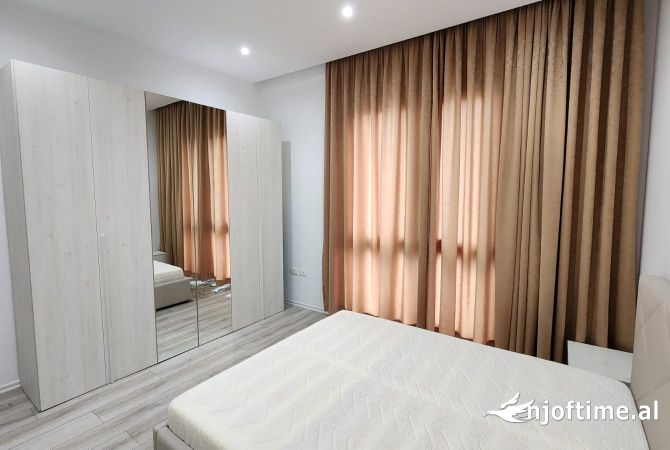 Shtepi me qera Apartament ne Tirane, 1+1, Mobilimi E mobiluar, Pagesa 750  Euro.
