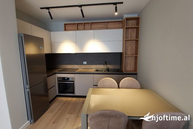 Shtepi me qera Apartament ne Tirane, 1+1, Mobilimi E mobiluar, Pagesa 500  Euro.