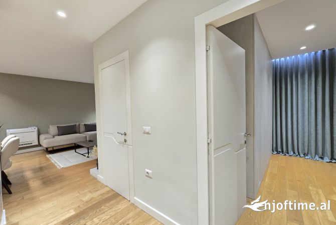 Shtepi ne shitje Apartament ne Tirane, 2+1, Mobilimi E mobiluar, Pagesa 240,000  Euro.