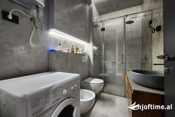 Shtepi me qera Apartament ne Tirane, 1+1, Mobilimi E mobiluar, Pagesa 600  Euro.