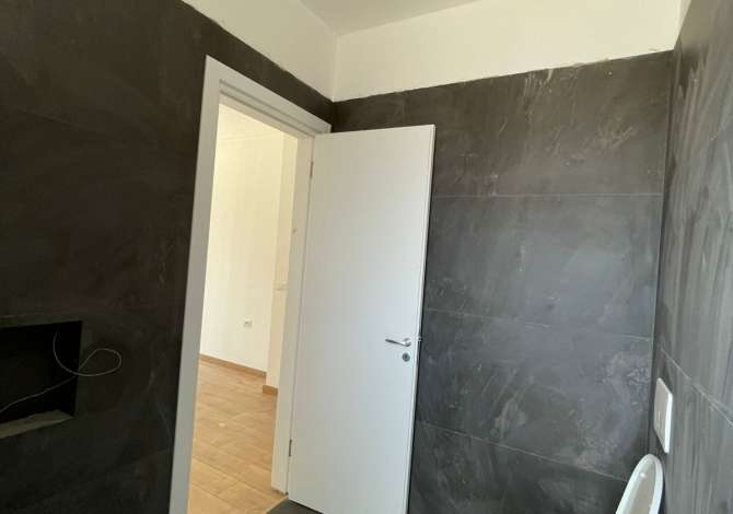 Shtepi ne shitje Apartament ne Tirane, 2+1, Mobilimi Bosh, pa mobiluar, Pagesa 175,000  Euro.