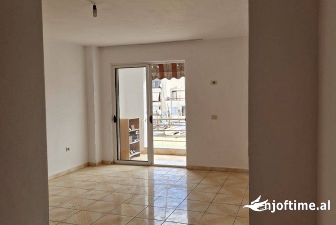 Shtepi ne shitje 1+1 ne Tirane - 65,000 Euro