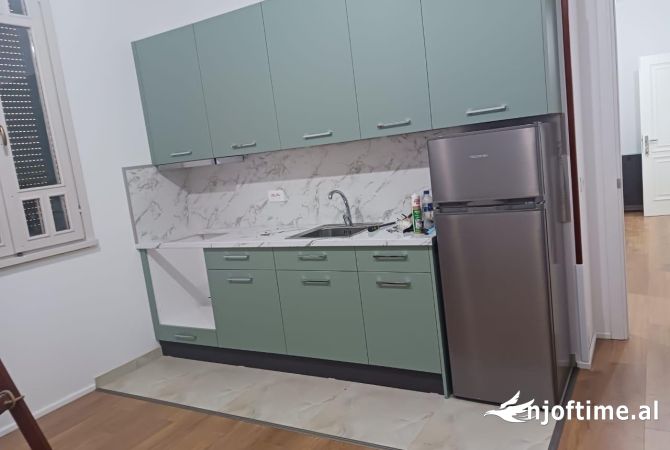 Shtepi me qera Apartament ne Tirane, 1+1, Mobilimi E mobiluar, Pagesa 400  Euro.