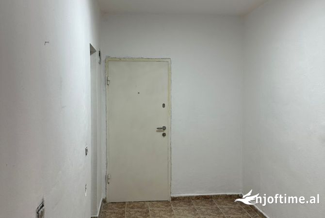 Shtepi ne shitje 1+1 ne Tirane - 63,000 Euro