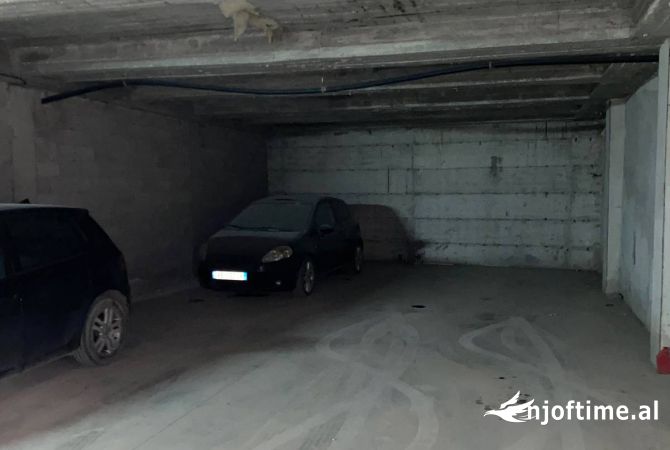 Ambient biznesi ne shitje 4+1 ne Tirane - 60,000 Euro
