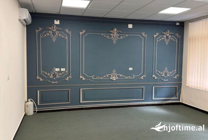 Ambient biznesi me qera 3+1 ne Tirane - 1,400 Euro