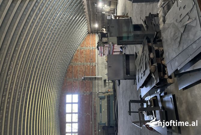 Ambient biznesi me qera 6+1 ne Tirane - 1,600 Euro