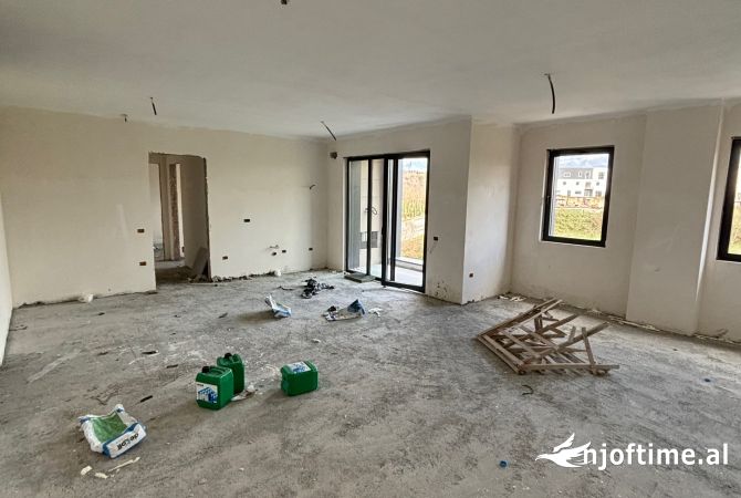 Shtepi ne shitje 2+1 ne Tirane - 350,000 Euro
