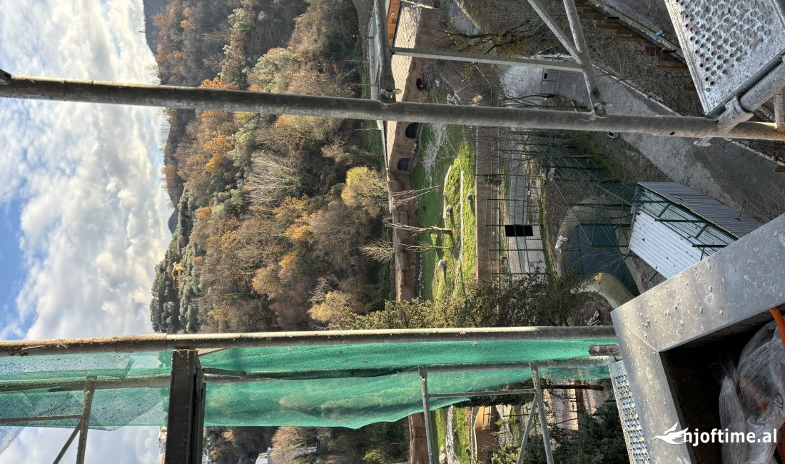 Shtepi ne shitje Apartament ne Tirane, 3+1, Mobilimi Bosh, pa mobiluar, Pagesa 340,000  Euro.