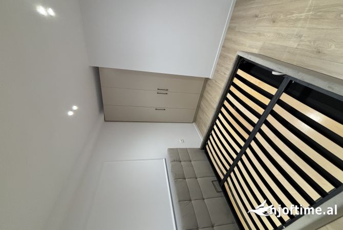 Shtepi ne shitje Apartament ne Tirane, 1+1, Mobilimi E mobiluar, Pagesa 230,000  Euro.