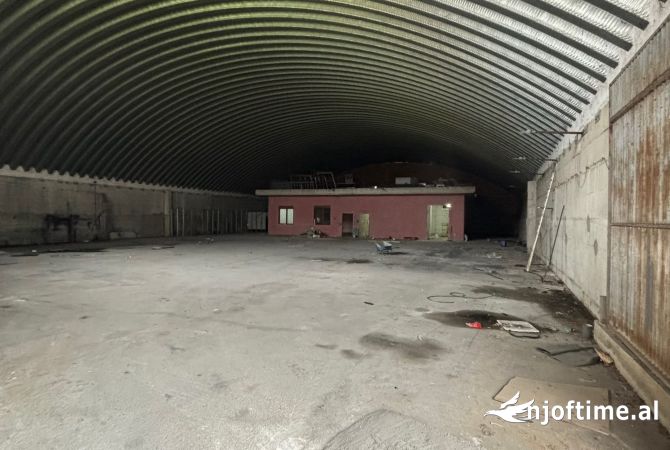 Ambient biznesi me qera 4+1 ne Tirane - 1,600 Euro