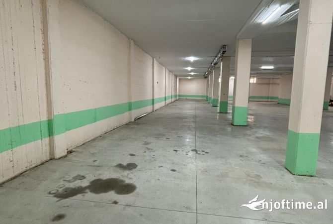 Magazine me qira ne Kombinat