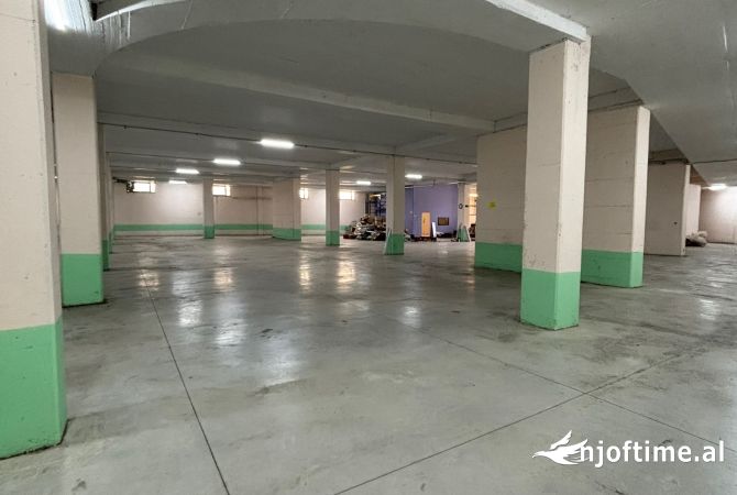 Magazine me qira ne Kombinat