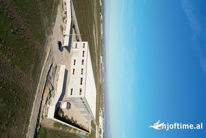 Ambient biznesi me qera 6+1 ne Durres - 1,800 Euro