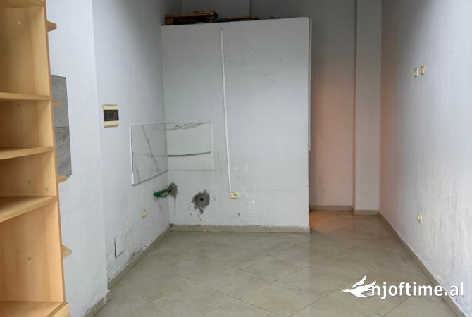 Ambient biznesi me qera 1+1 ne Tirane - 230 Euro