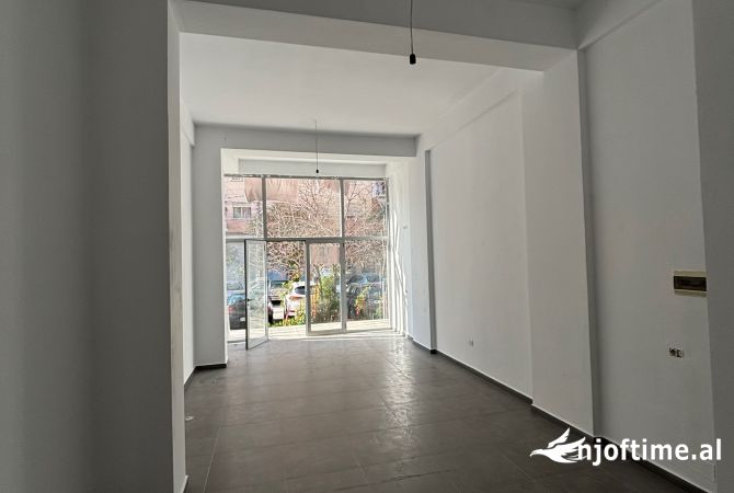 Ambient biznesi ne shitje 1+1 ne Tirane - 91,000 Euro