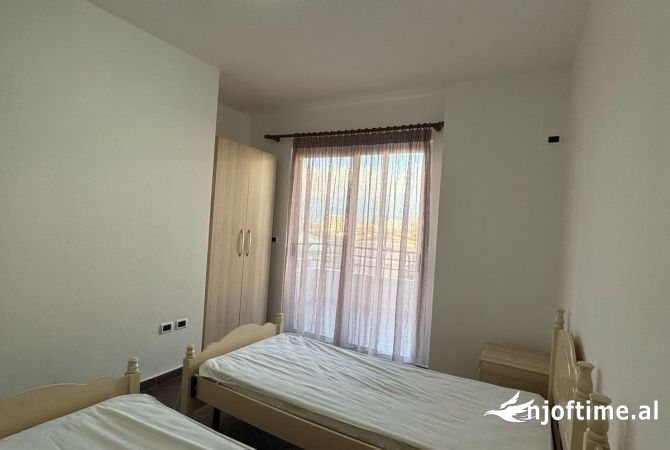 Shtepi me qera Apartament ne Tirane, 2+1, Mobilimi E mobiluar, Pagesa 450  Euro.