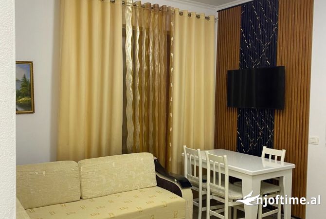Shtepi me qera 1+1 ne Tirane - 380 Euro