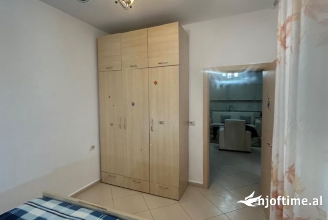 Shtepi me qera Apartament ne Tirane, 1+1, Mobilimi E mobiluar, Pagesa 350  Euro.