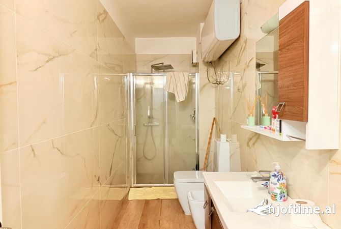 Shtepi me qera 2+1 ne Tirane - 650 Euro