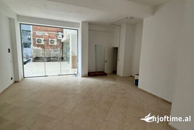 Ambient biznesi me qera 1+1 ne Tirane - 600 Euro