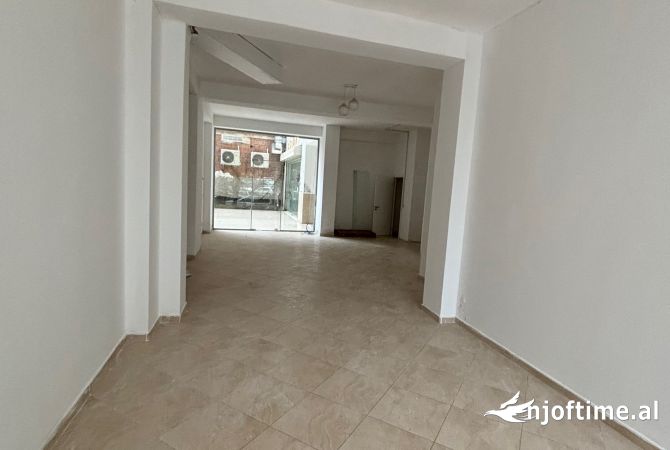 Ambient biznesi me qera 1+1 ne Tirane - 600 Euro