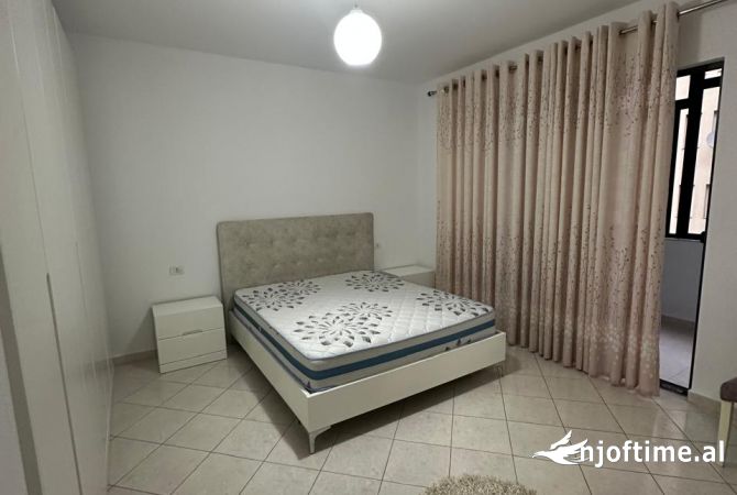 Shtepi me qera 1+1 ne Tirane - 400 Euro