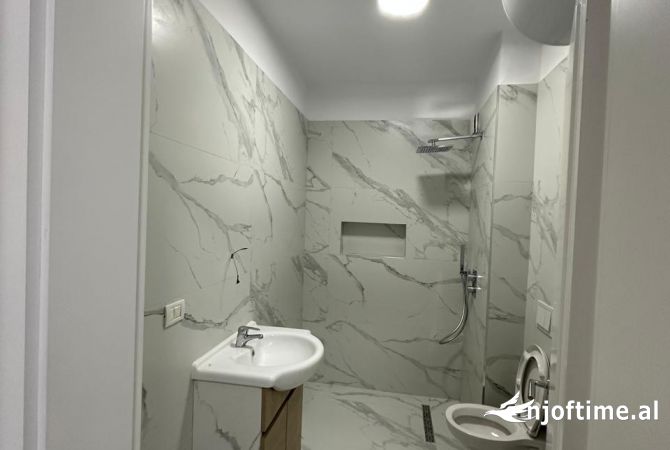 Shtepi me qera 1+1 ne Tirane - 400 Euro