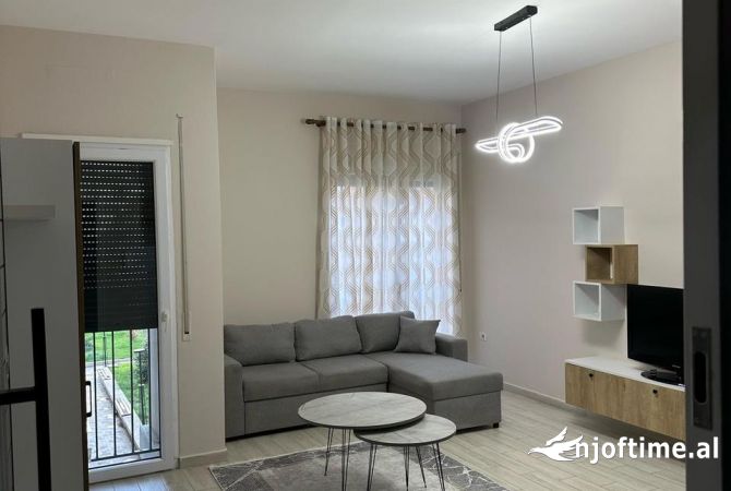 Shtepi me qera 1+1 ne Tirane - 450 Euro