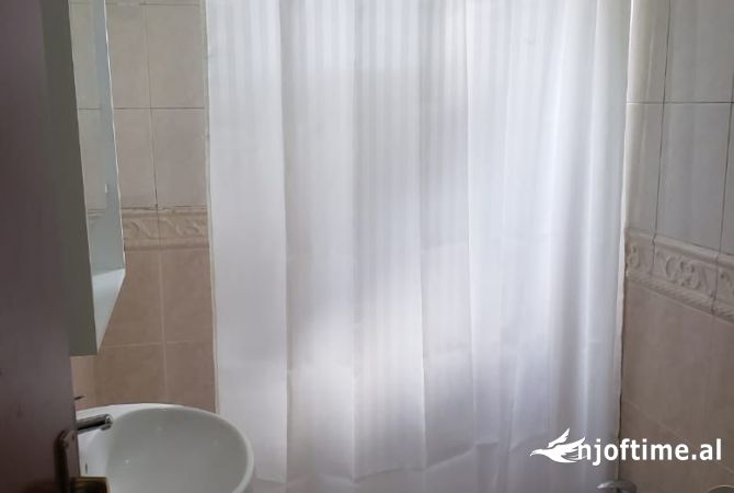 Shtepi me qera 2+1 ne Tirane - 480 Euro